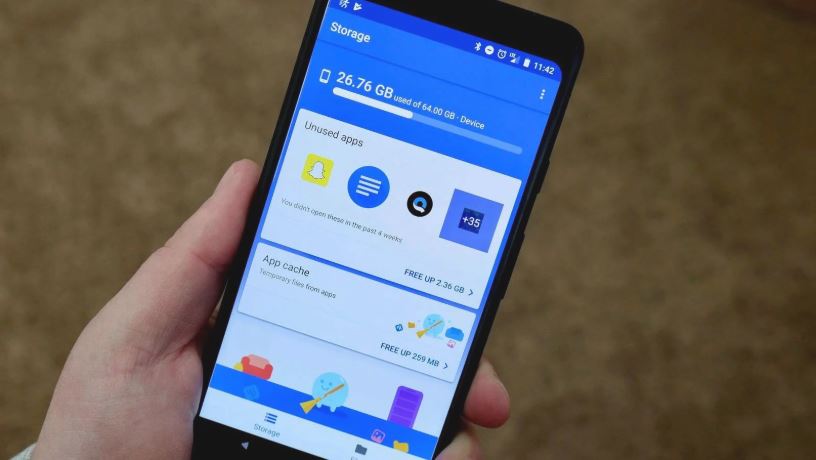 How to open a zip file on Android?