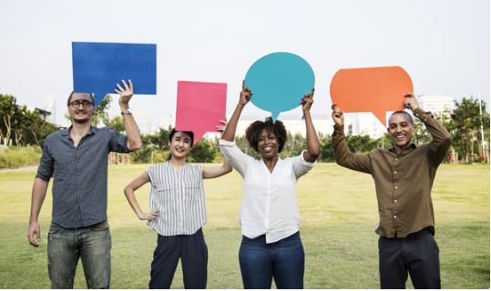 Translate WhatsApp and Facebook Messenger messages