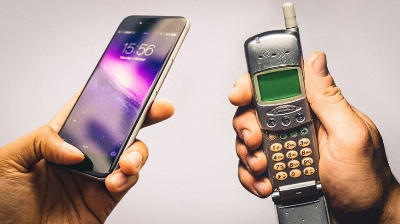 What Is The Difference Between A Smartphone And A Mobile Phone ...